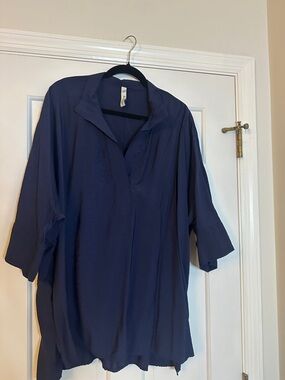 Navy V-Neck Split Tunic Top